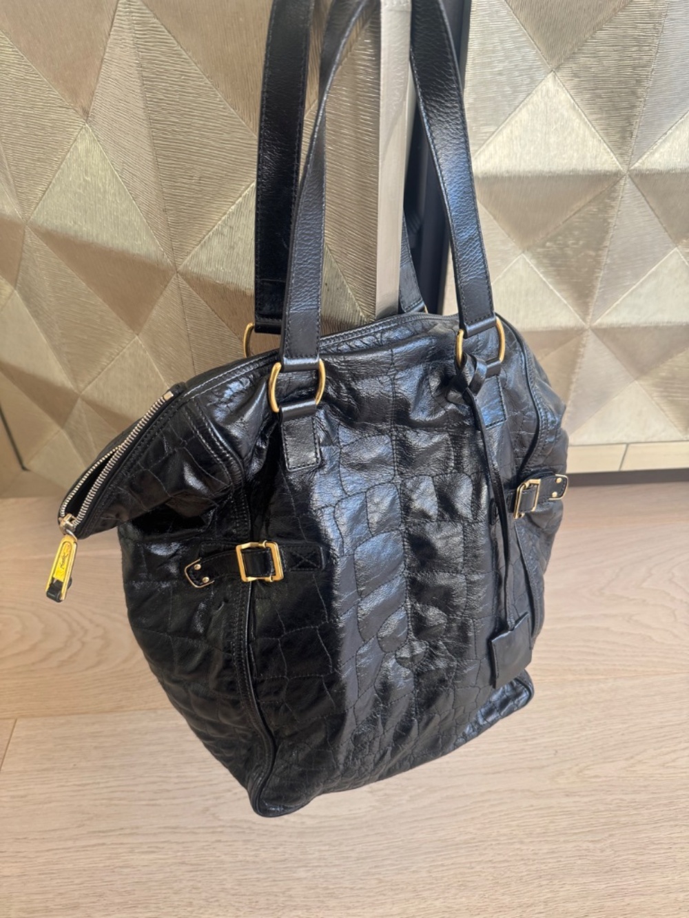 YSL Yves Saint Laurent Downtown Black Quilted Croc Embossed Patent Leather Tote - Picture 2 of 6